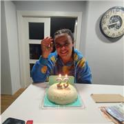 Soy Maestra de Educación Infantil titulada pero doy clases de apoyo a niños y niñas de educación primaria.